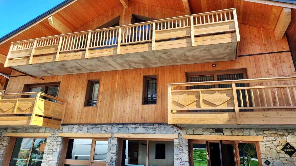 Champagny-en-Vanoise Apartment | 300m from ski slopes, 2nd floor, balcony, parking, tv, 71m², Champagny-en-Vanoise