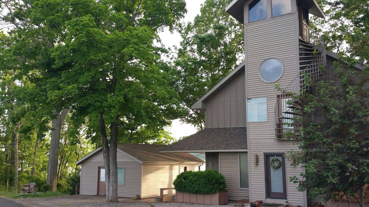 Cadiz House | (301) Stunning view, LBL nearby, quiet street, dock access, on site boat rental
