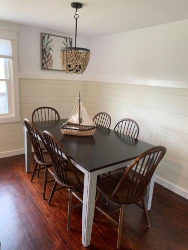 Sagamore Beach House | 302 Phillips Road Sagamore Beach - Cape Cod