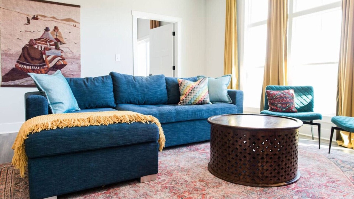 Forest Condo | 305 | Kevin - 1300 Stoney Ridge · Beautiful King Bed Master 2-Bed 2-Bath Condo