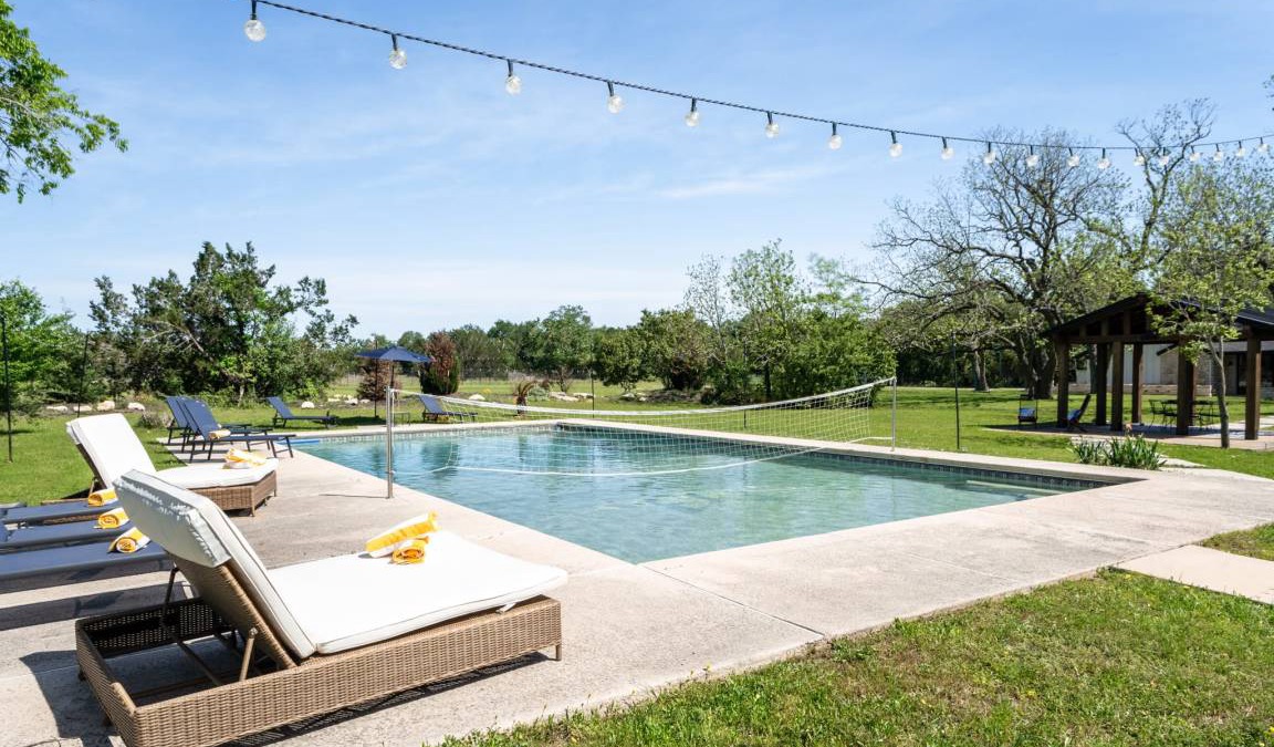West Oak Hill House | 305 m² House ∙ 4 bedrooms ∙ 9 guests