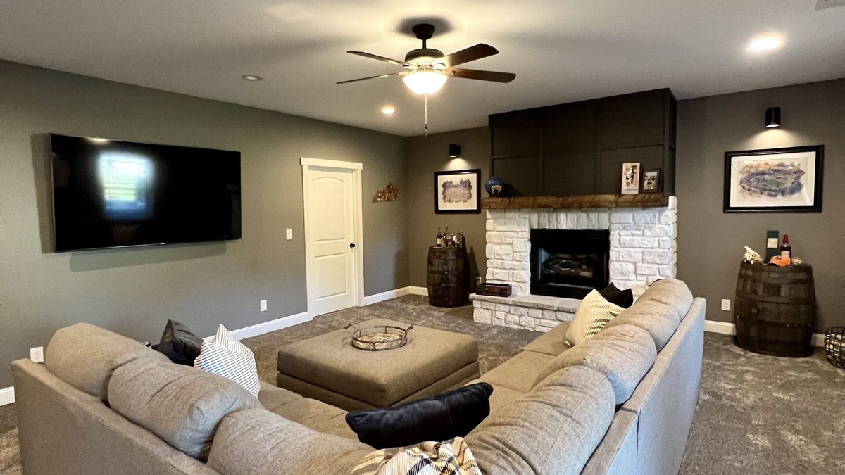 Keene House | 30mins to Railbird, Kentucky Proud Park- Lexington, KY. Ranch home with hot tub!