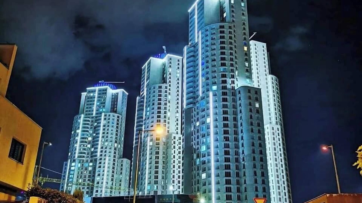 Skopje Region Apartment | 30th Floor-Skyline above a City