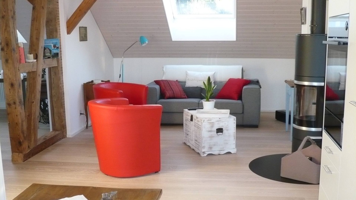 Ermatingen Apartment | 31/2 room attic apartment with large terrace, lake view, 200 m to the lake