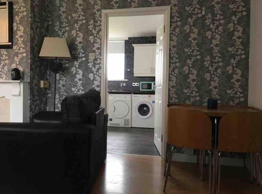 Whitehead House | 31 end terrace