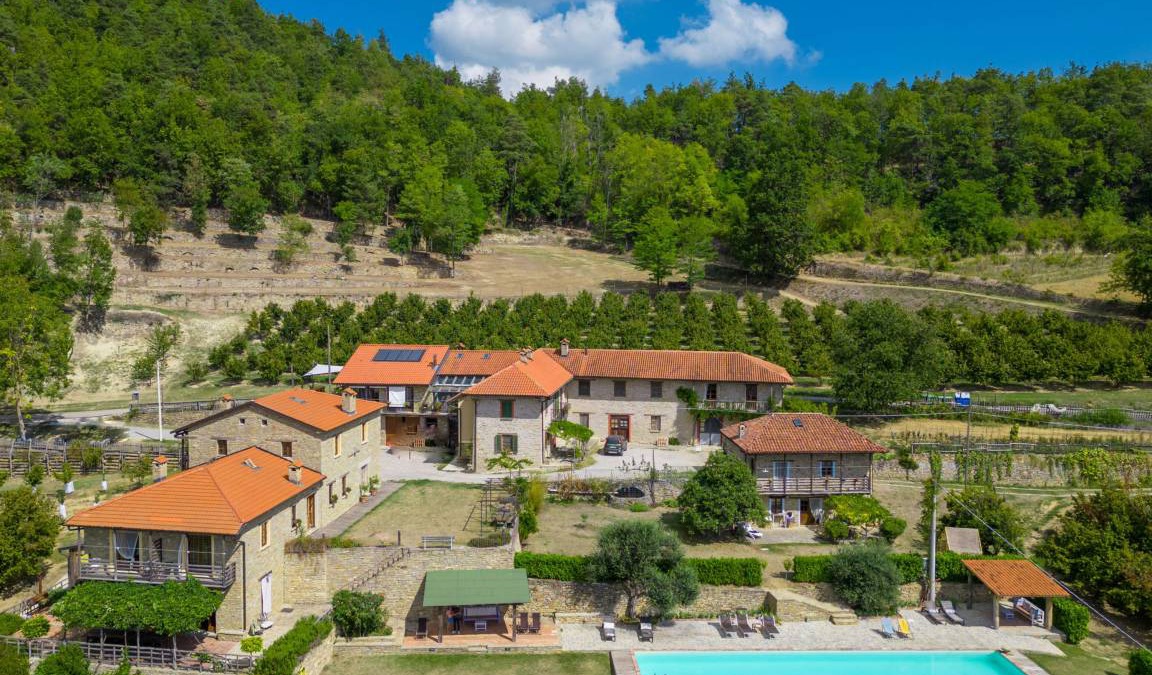 Cortemilia House | 310 m² House ∙ 1 bedroom ∙ 18 guests