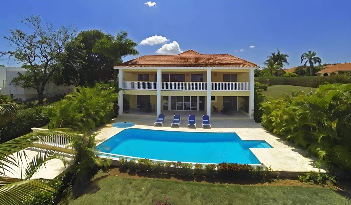 Urbanizacion Tavarez Villa | 310 m² Villa ∙ 4 bedrooms ∙ 10 guests