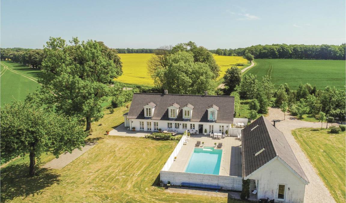Ryslinge House | 311 m² Farmhouse ∙ 7 bedrooms ∙ 15 guests