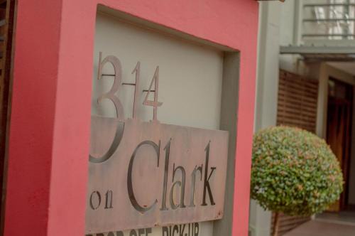 Brooklyn House | 314 on Clark Guest House
