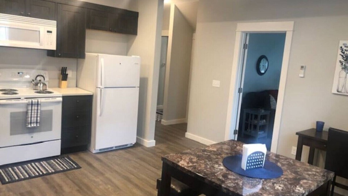 Longview Apartment | 3143 DOVER #1 · NEW Modern QUALITY Apartment #1-GOODSON