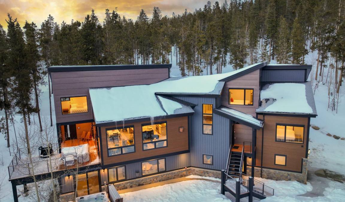 Baldy Mountain House | 315 m² House ∙ 4 bedrooms ∙ 10 guests