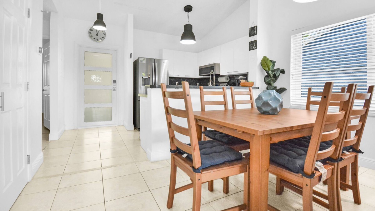 Boca Raton Apartment | 320C Modern Apt - Next to Evert Tennis Academy