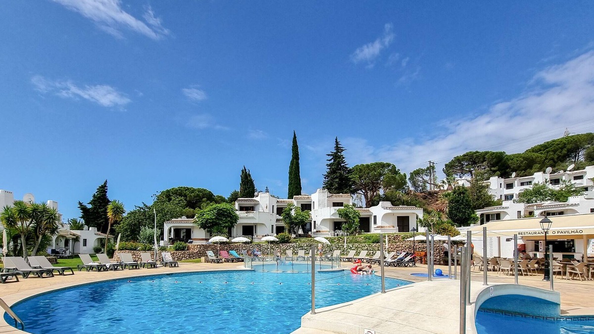 Alpouvar Apartment | #322 Albufeira Family Stay by Home Holidays