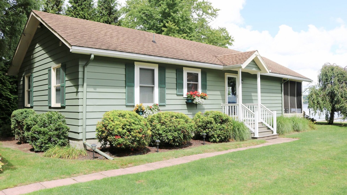 Ashville House | 3256 Chautauqua Avenue-Chautauqua Lakefront Rental in Cheney Point!