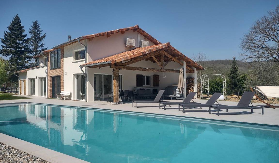 Buzet-sur-Tarn House | 326 m² Gîte ∙ 6 bedrooms ∙ 14 guests