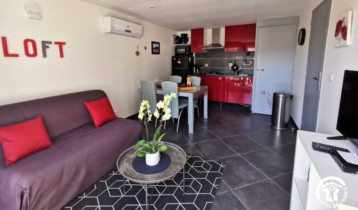 Fontanes House | 33 m² Gîte ∙ 1 bedroom ∙ 2 guests