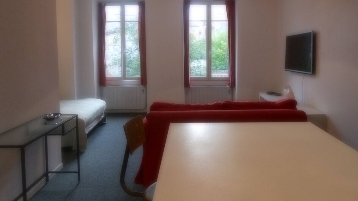 Centre Ville Apartment | 33 M2 near Place St Jean