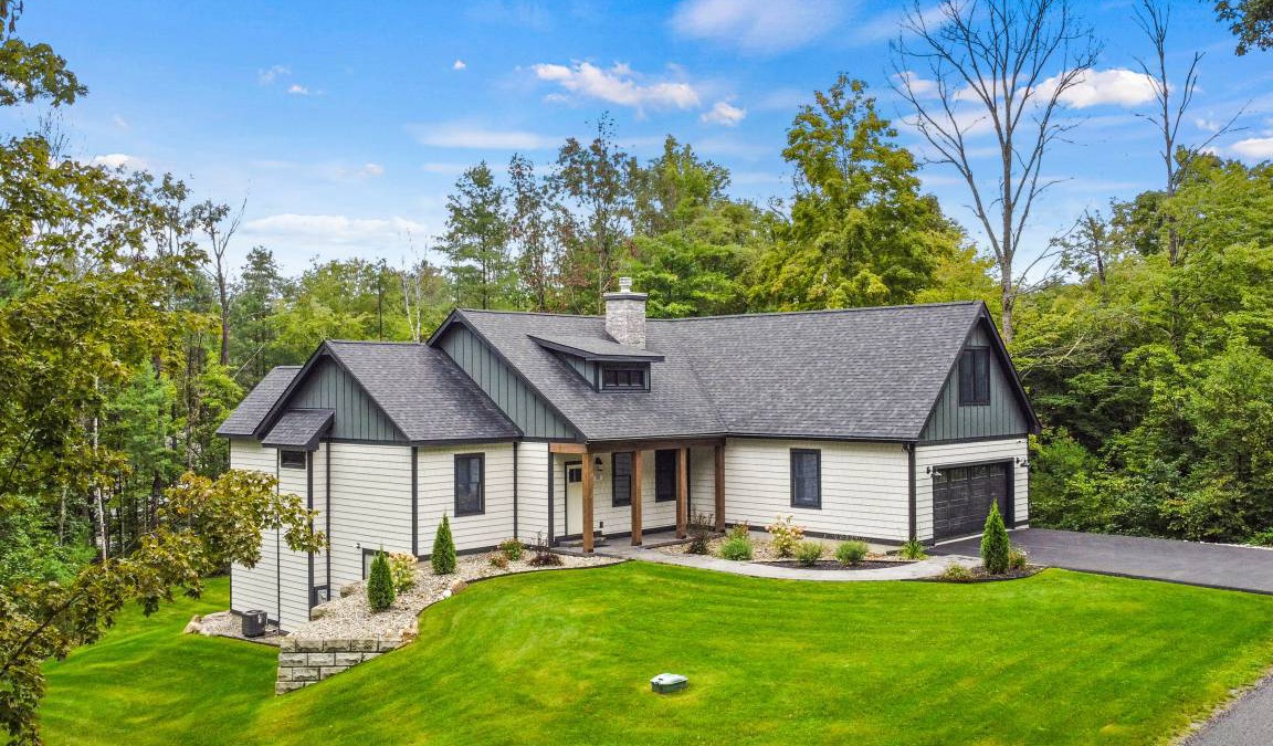 Lake George House | 335 m² House ∙ 5 bedrooms ∙ 10 guests