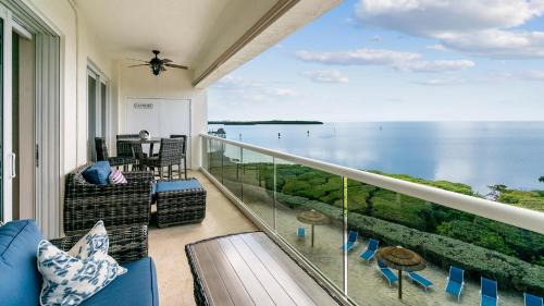 Rock Harbor Apartment | 335 Mariners Club