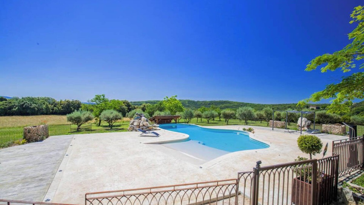 Rousson Bed & Breakfast | 33m² guest room with Italian shower and separate WC