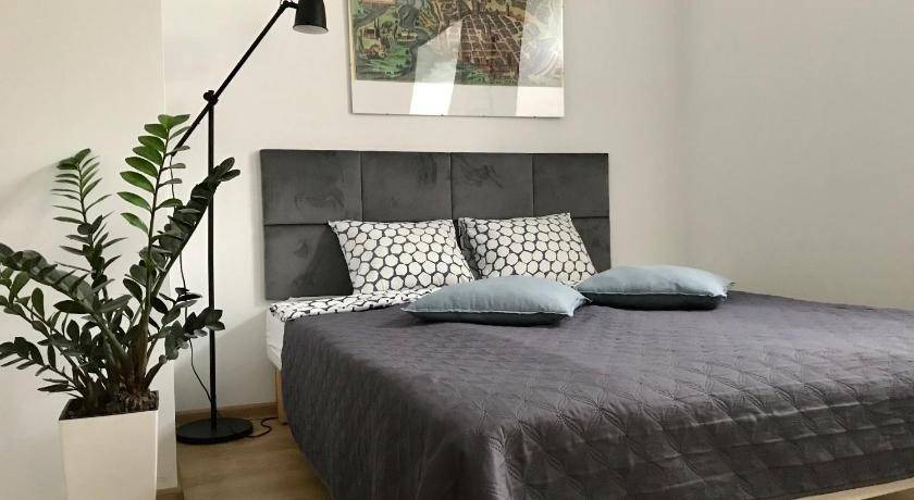 Poznan City Center Apartment | 34 m² Apartment ∙ 5 guests