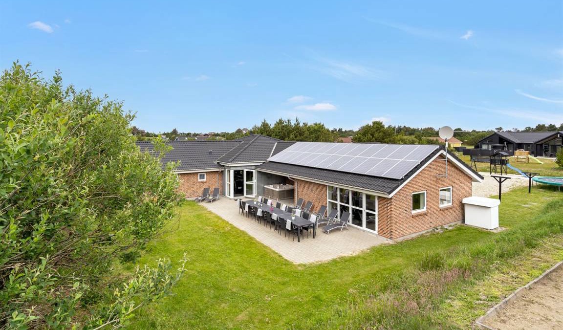 Vejers House | 340 m² House ∙ 10 bedrooms ∙ 20 guests