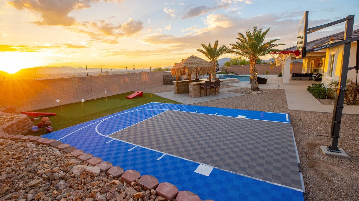 Foothills House | 3400 SqFt House W/40Ft Heatable Pool/Spa- Strip View