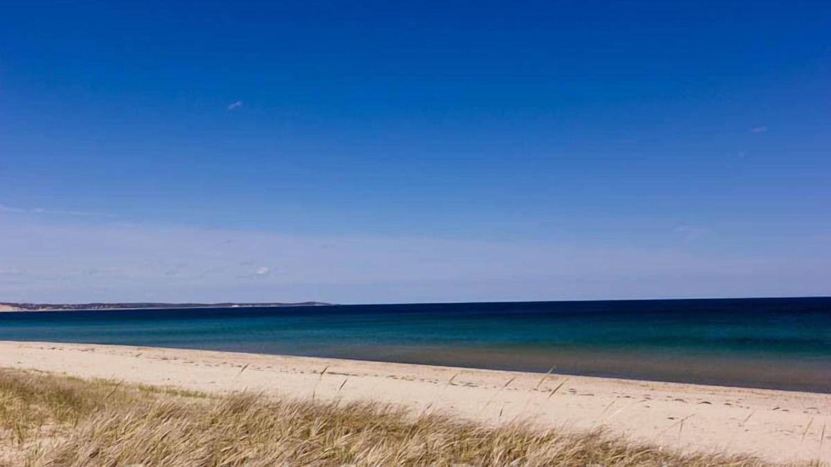 Sagamore Beach Cottage | 343 Phillips Rd - Oceanfront Sagamore Beach Cottage, Pet-Friendly, Central A/C