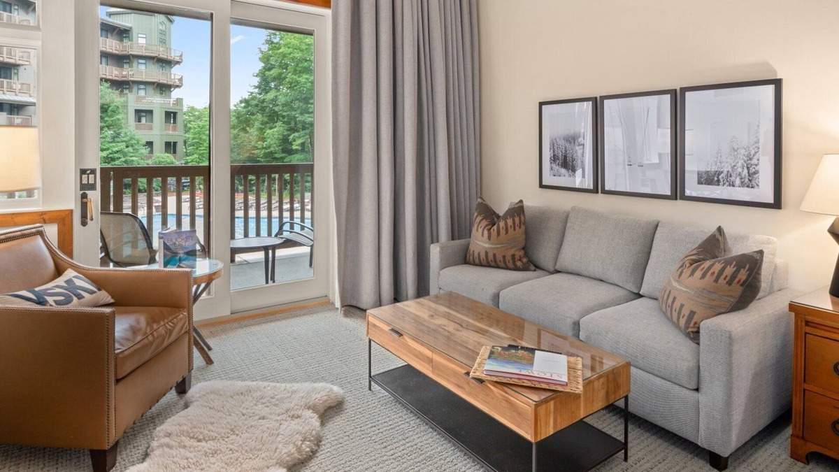Stowe Area Cabin | #343 | Studio | NATIONAL | 3rd Floor Pool & Mountain Views