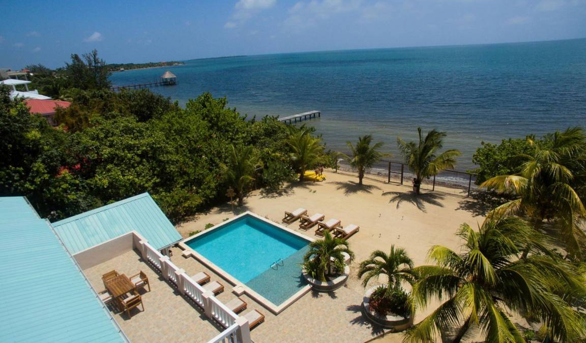 Surfside Villa | 344 m² Villa ∙ 4 bedrooms ∙ 8 guests