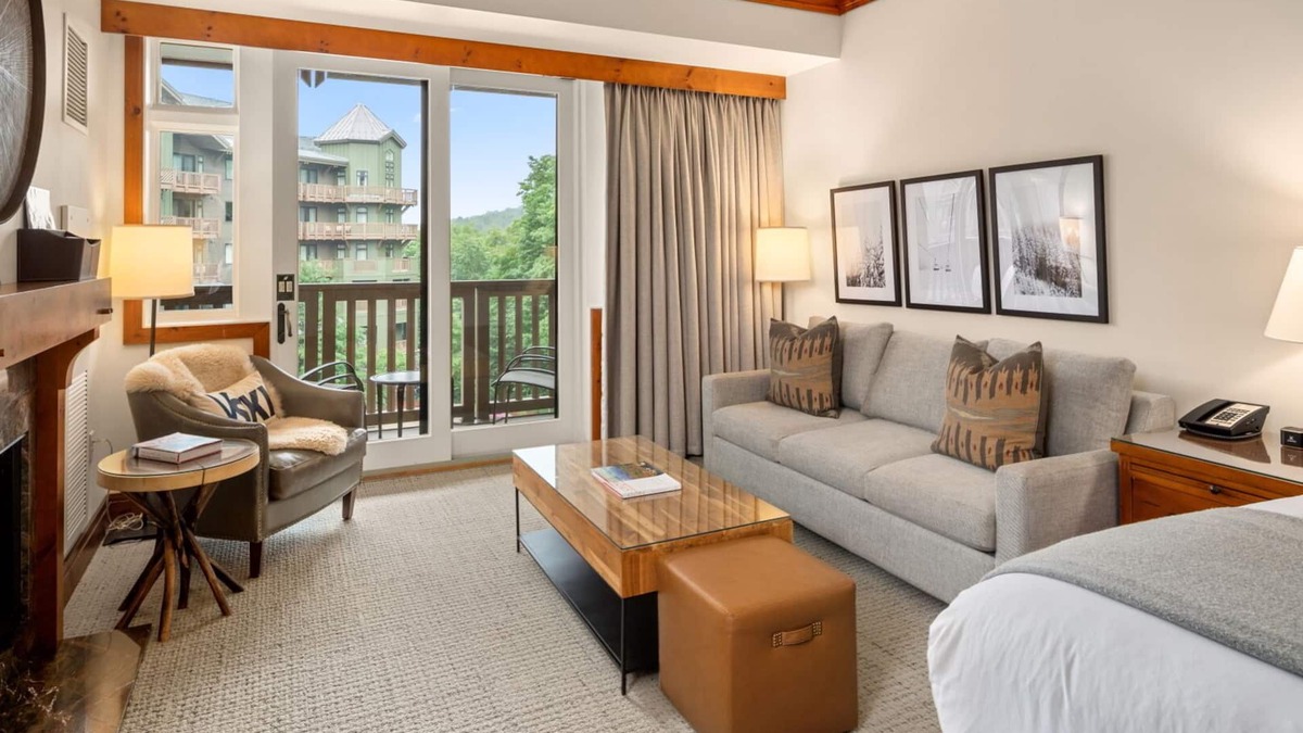 Stowe Area Cabin | #345 | Studio | NATIONAL | 3rd Floor Pool & Mountain Views