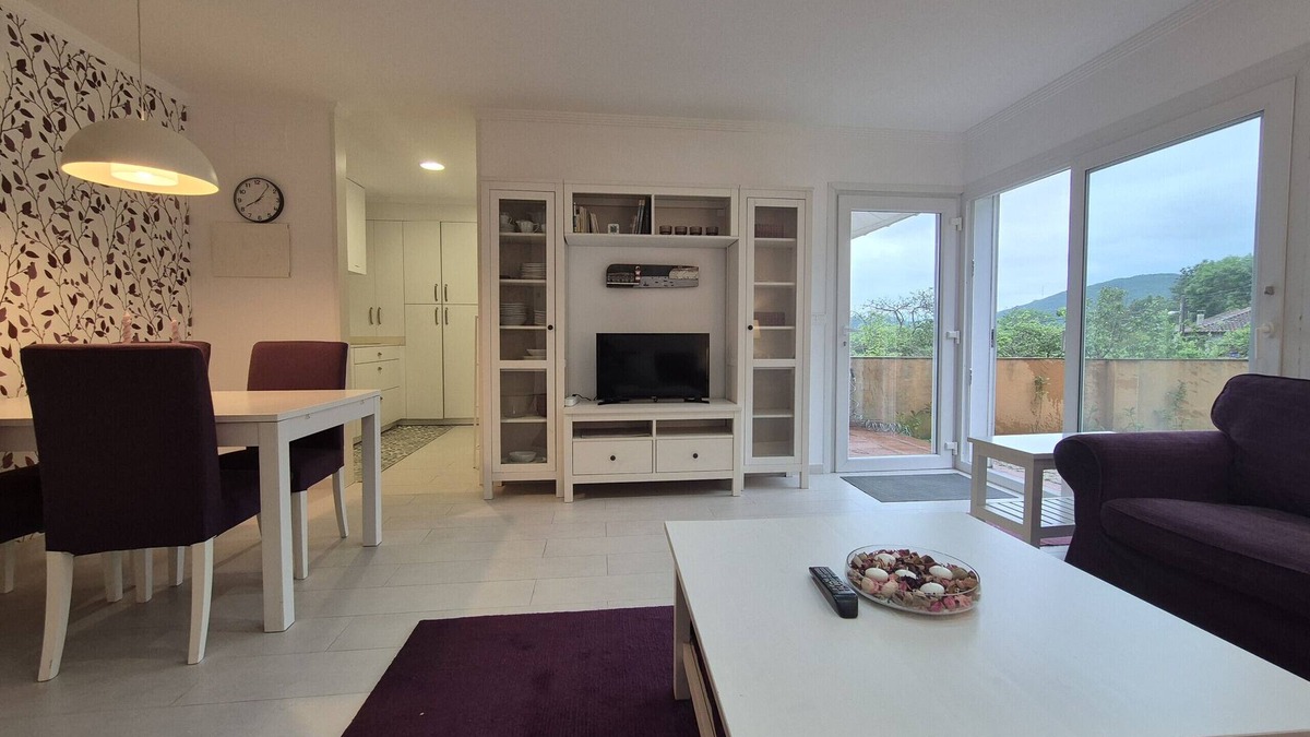 Caces Apartment | 34A02 House in Las Caldas