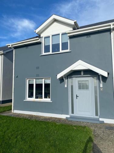 Kilkee House | 35 Atlantic View, Kilkee