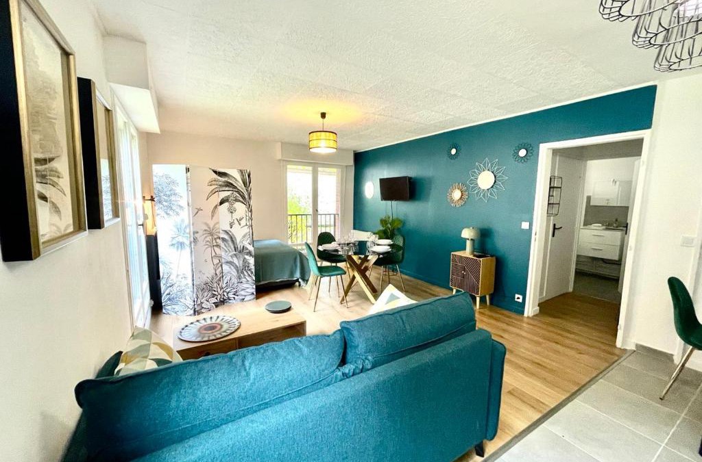 Fontainebleau Apartment | 35 M2#Design Luxe #Chateau #INSEAD#BESTOFBLO6