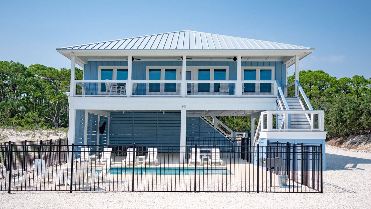 East End House | 35% OFF 2025! GOLF CART @ Mazzy Manor, 4BR/4BA, Private Pool & Gulf Views!