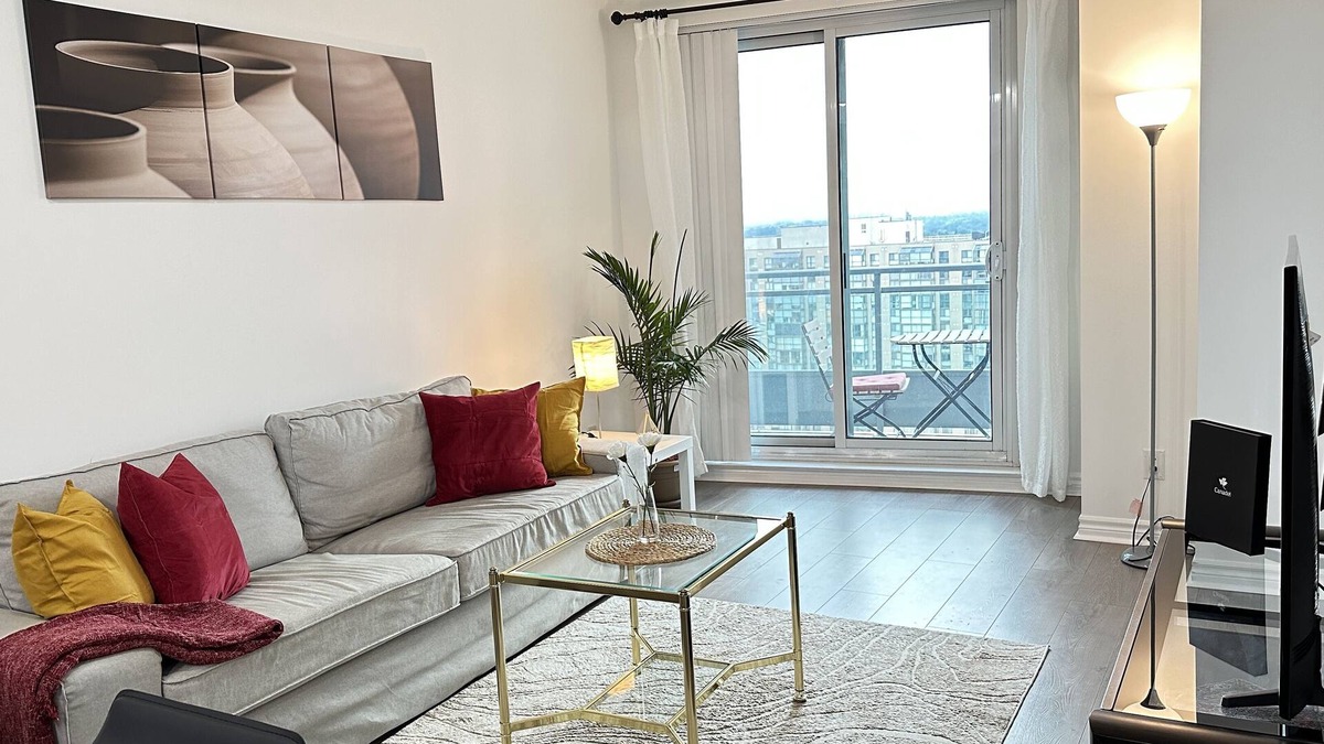 Willowdale Condo | 35% OFF! Winter Comfort Oasis &Subway &Parking, Pool,Buzzing Restaurant District