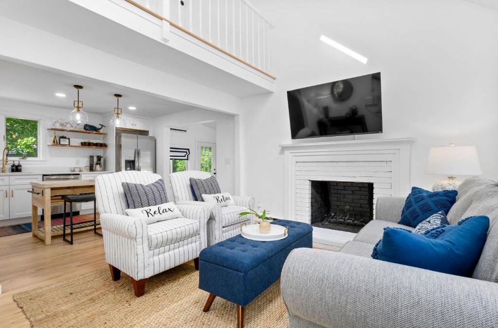 Mashpee House | 35 Pinecrest Avenue Mashpee Bela Vida