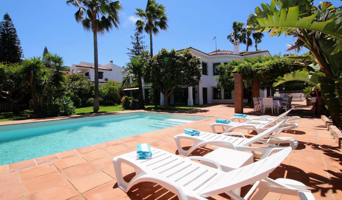Alhaurin de la Torre Villa | 350 m² Villa ∙ 4 bedrooms ∙ 10 guests
