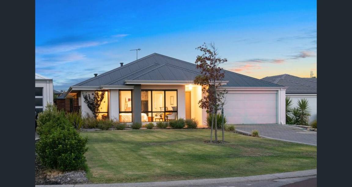 Dunsborough House | 350 m² House ∙ 4 bedrooms ∙ 8 guests