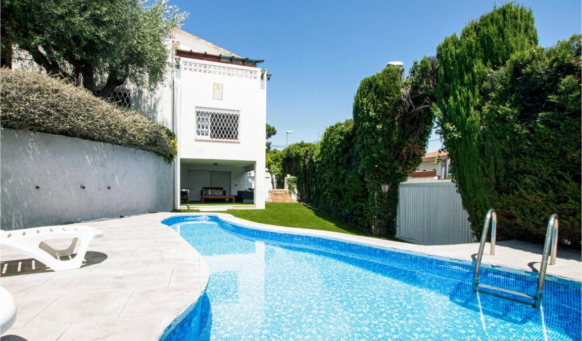 Alella House | 350 m² House ∙ 5 bedrooms ∙ 7 guests