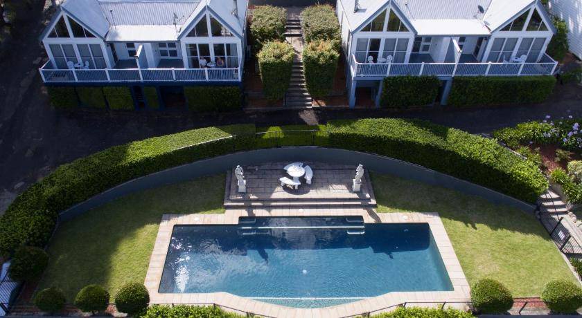 Kurrajong Hills Cabin | 350 m² Lodge ∙ 9 bedrooms ∙ 18 guests