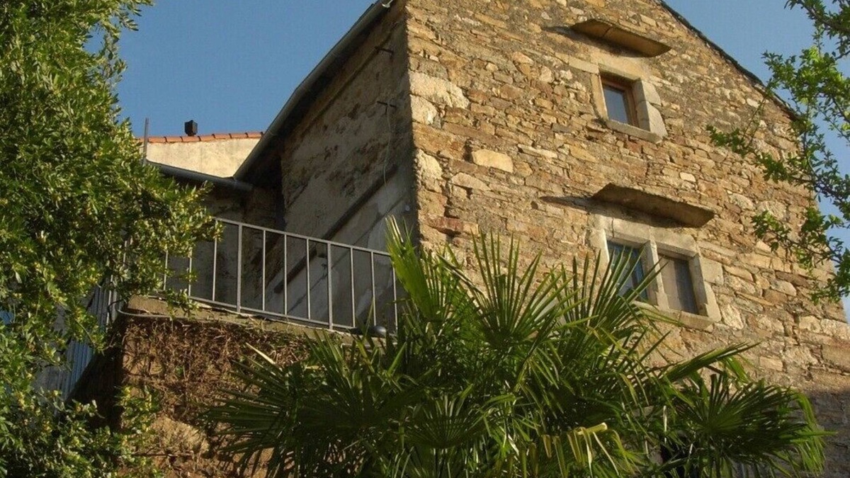 Saint-Vincent-d'Olargues House | 350 year old stylishly renovated house with view of the Orb valley, WLAN