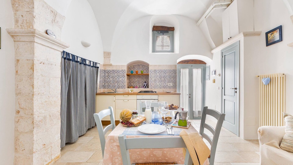 Centro Storico Apartment | 3516 La Casetta Bianca by Barbarhouse