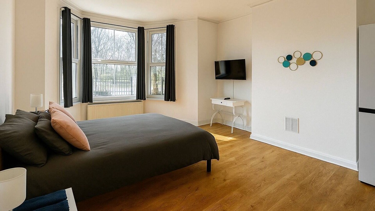 Harringay House | 356 Manor House Central London Room 1