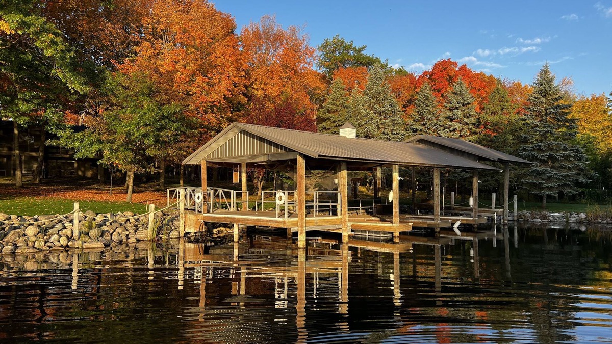 Walker House | 36 acres on Leech lake!