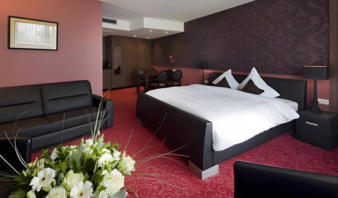 Municipality of Breda Hotel | 36 m² Hotel ∙ 4 guests