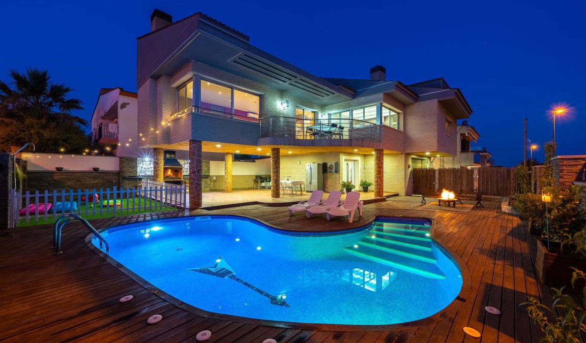 Reus Villa | 360 m² Villa ∙ 5 bedrooms ∙ 8 guests