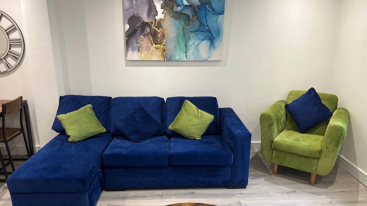 Camberley Apartment | 360 GU15 Aspen Court 02 - Modern 1 bedroom Apartment 02 Town Centre Camberley
