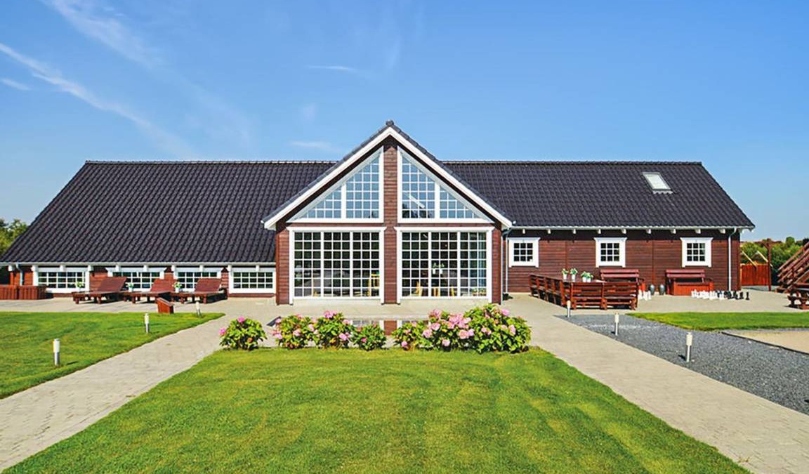 Idestrup House | 360 m² House ∙ 1 bedroom ∙ 32 guests