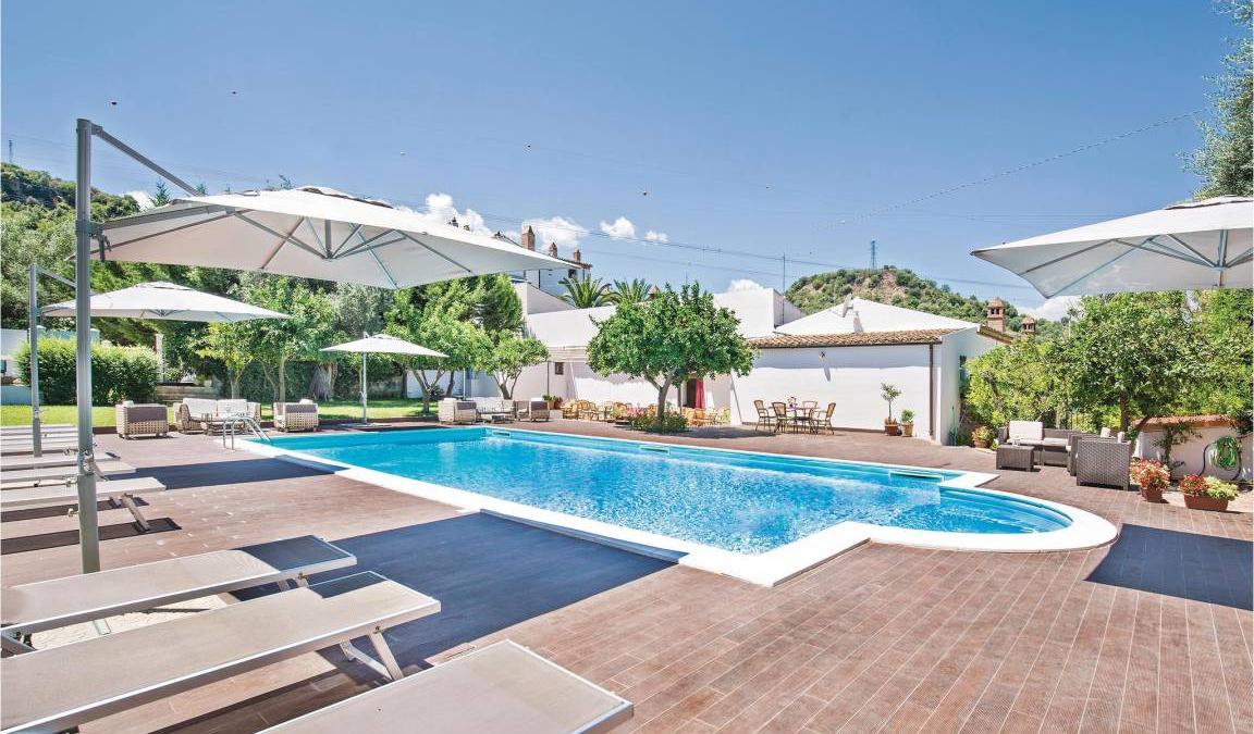 Rossano House | 360 m² Maisonette ∙ 8 bedrooms ∙ 18 guests